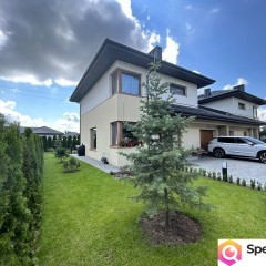Na sprzedaż bliźniak 130 m2. Polączone garażami. 4 pokoje, 2 lazienki,garaż
