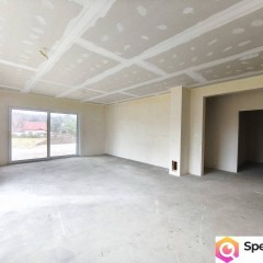 Bungalow z ogromną działką