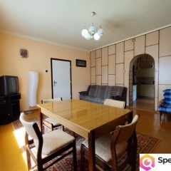 Dom z cegły z dużą działką + budynki gospodarcze